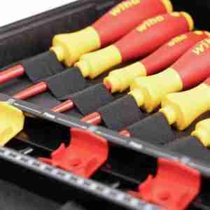 Wiha 45530 18 Piece Apprentice/Electrician Starter Test Kit L-Box Set